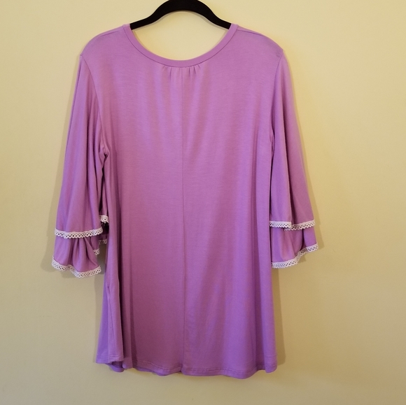 Tiered Bell Sleeve Tunic Length Top in Lavender - Picture 4 of 6